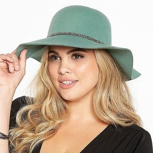 NWT Torrid hat